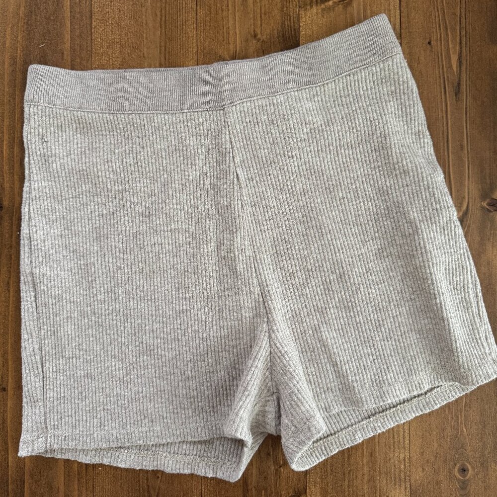 ZARA Cream Beige Ribbed High Waisted Shorts